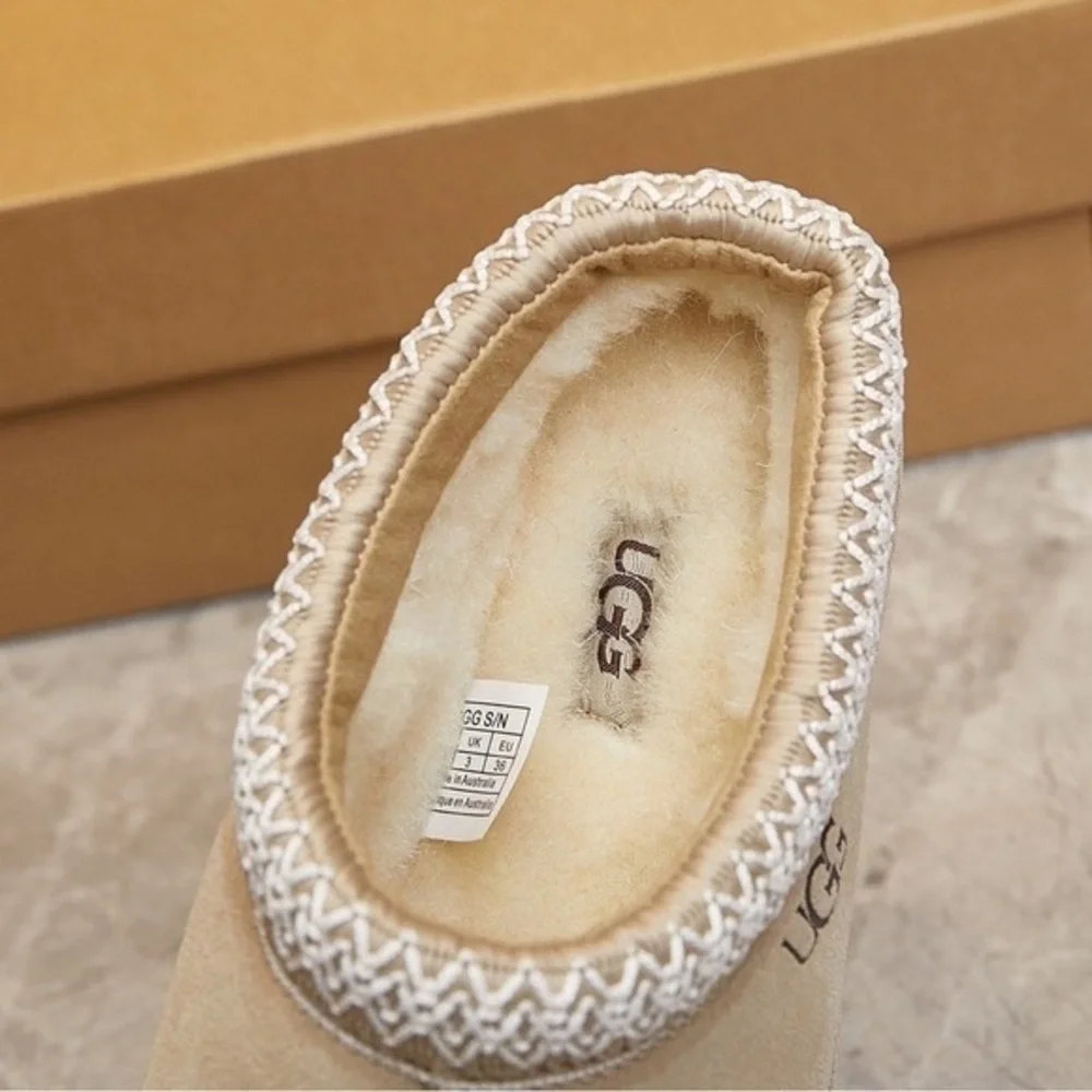 Brand New Women's Ugg Tasman Slip-Ons